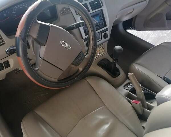 Синій Чері Елара, об'ємом двигуна 2 л та пробігом 147 тис. км за 2900 $, фото 6 на Automoto.ua
