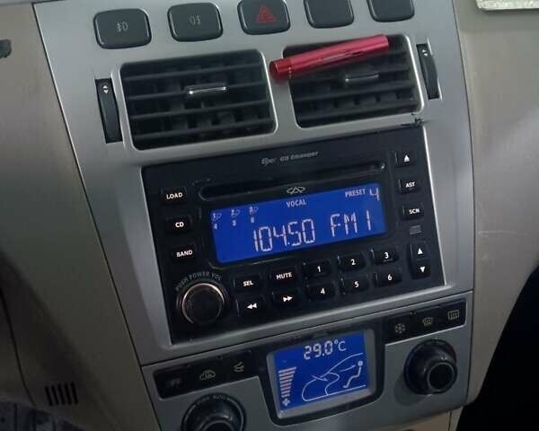 Синій Чері Елара, об'ємом двигуна 2 л та пробігом 151 тис. км за 2500 $, фото 2 на Automoto.ua