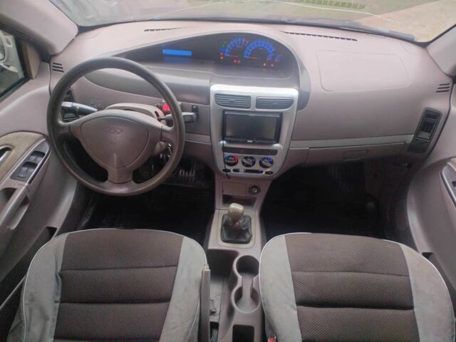 Белый Чери Джагги, объемом двигателя 1.3 л и пробегом 200 тыс. км за 1450 $, фото 3 на Automoto.ua