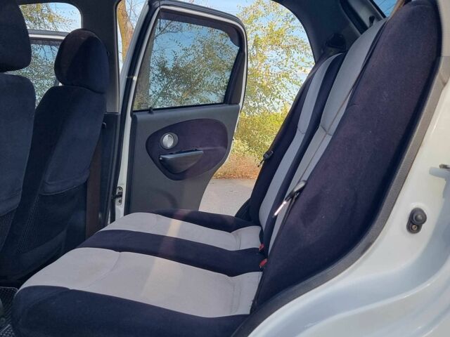 Белый Чери Джагги, объемом двигателя 1.1 л и пробегом 87 тыс. км за 1999 $, фото 18 на Automoto.ua