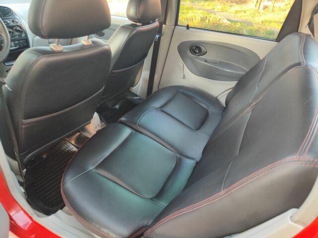 Красный Чери Джагги, объемом двигателя 1.1 л и пробегом 130 тыс. км за 1850 $, фото 3 на Automoto.ua