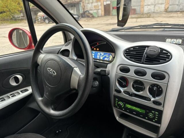 Чері Джаггі 2008 у Запоріжжя на Automoto.ua Червоний Чері Джаггі, об'ємом двигуна 1.1 л та пробігом 39 тис. км за 3200 $, фото 15 на Automoto.ua
