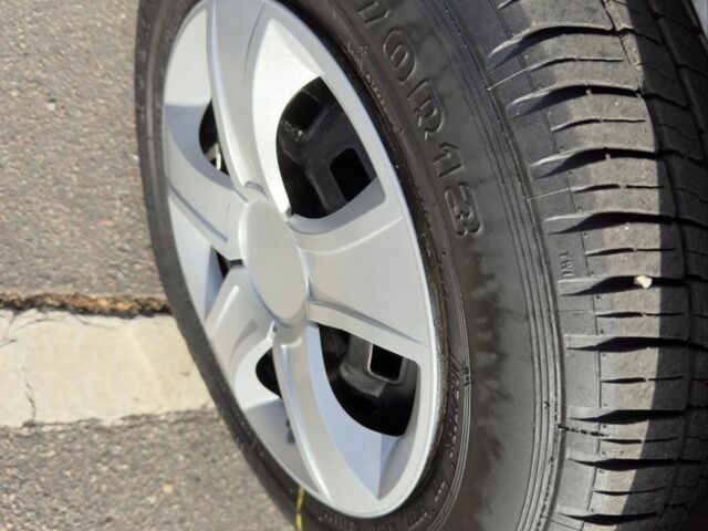 Чері Джаггі 2012 у Кривому Розі на Automoto.ua Червоний Чері Джаггі, об'ємом двигуна 1.1 л та пробігом 130 тис. км за 2800 $, фото 13 на Automoto.ua