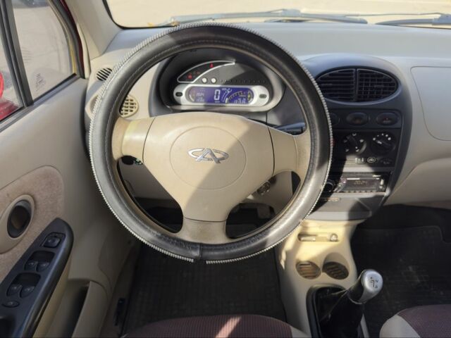 Чері Джаггі 2012 у Кривому Розі на Automoto.ua Червоний Чері Джаггі, об'ємом двигуна 1.1 л та пробігом 130 тис. км за 2800 $, фото 12 на Automoto.ua