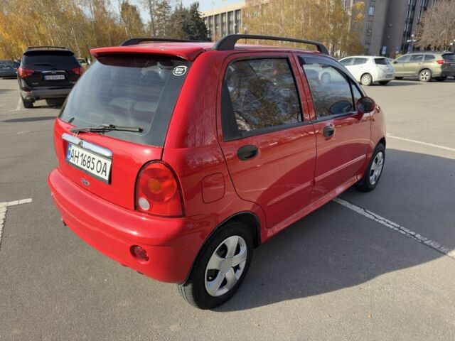 Чері Джаггі 2012 у Кривому Розі на Automoto.ua Червоний Чері Джаггі, об'ємом двигуна 1.1 л та пробігом 130 тис. км за 2800 $, фото 5 на Automoto.ua