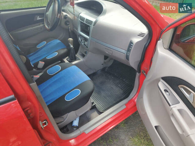 Красный Чери Джагги, объемом двигателя 1.3 л и пробегом 143 тыс. км за 2100 $, фото 14 на Automoto.ua