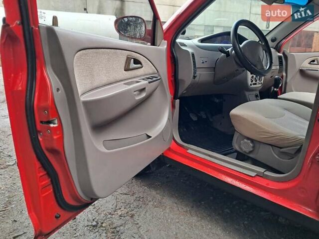 Красный Чери Джагги, объемом двигателя 1.3 л и пробегом 230 тыс. км за 1699 $, фото 6 на Automoto.ua
