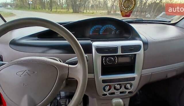 Красный Чери Джагги, объемом двигателя 1.3 л и пробегом 155 тыс. км за 1500 $, фото 2 на Automoto.ua