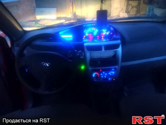 Красный Чери Джагги, объемом двигателя 1.3 л и пробегом 180 тыс. км за 2000 $, фото 3 на Automoto.ua