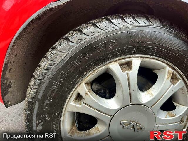 Красный Чери Джагги, объемом двигателя 1.3 л и пробегом 112 тыс. км за 1800 $, фото 7 на Automoto.ua