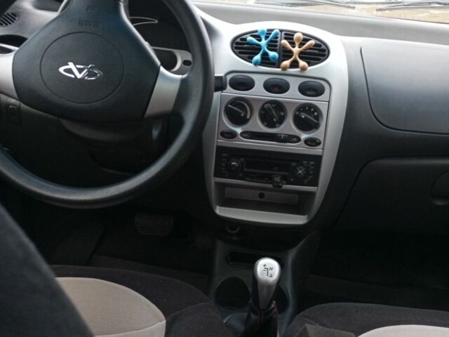 Красный Чери Джагги, объемом двигателя 1.1 л и пробегом 75 тыс. км за 3300 $, фото 5 на Automoto.ua