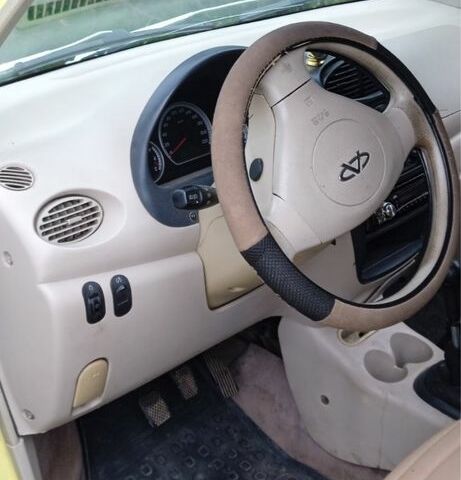 Желтый Чери Джагги, объемом двигателя 1.1 л и пробегом 280 тыс. км за 1800 $, фото 3 на Automoto.ua