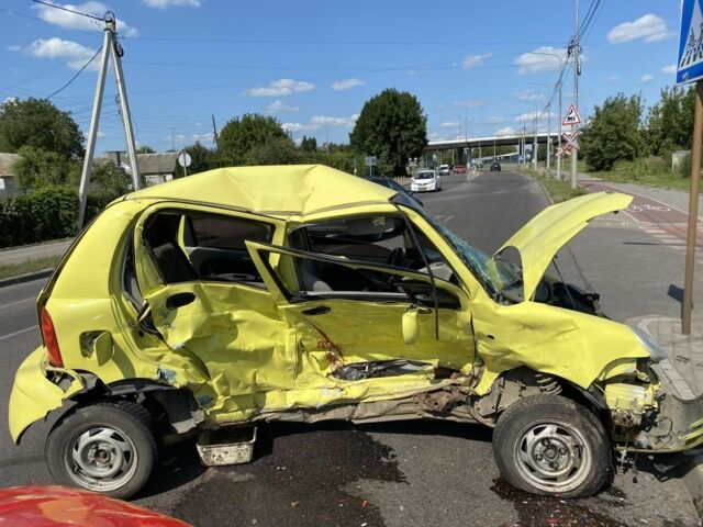 Жовтий Чері Джаггі, об'ємом двигуна 1.2 л та пробігом 150 тис. км за 550 $, фото 1 на Automoto.ua