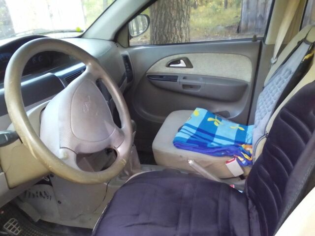 Желтый Чери Джагги, объемом двигателя 1.3 л и пробегом 150 тыс. км за 1600 $, фото 9 на Automoto.ua