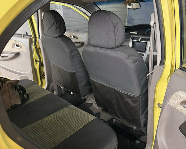 Желтый Чери Джагги, объемом двигателя 1.3 л и пробегом 190 тыс. км за 1900 $, фото 6 на Automoto.ua