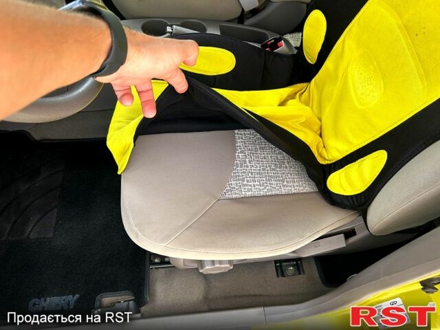 Желтый Чери Джагги, объемом двигателя 1.3 л и пробегом 48 тыс. км за 2700 $, фото 6 на Automoto.ua