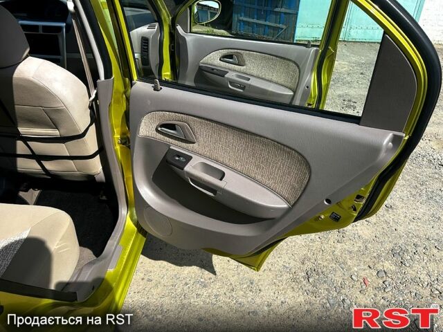 Желтый Чери Джагги, объемом двигателя 1.3 л и пробегом 48 тыс. км за 2700 $, фото 11 на Automoto.ua