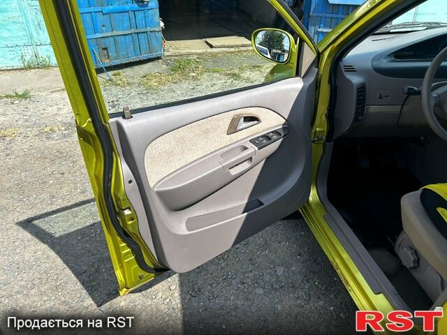 Желтый Чери Джагги, объемом двигателя 1.3 л и пробегом 48 тыс. км за 2700 $, фото 7 на Automoto.ua