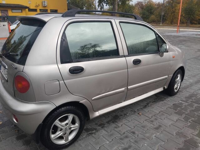 Серый Чери Джагги, объемом двигателя 1.1 л и пробегом 2 тыс. км за 1500 $, фото 3 на Automoto.ua