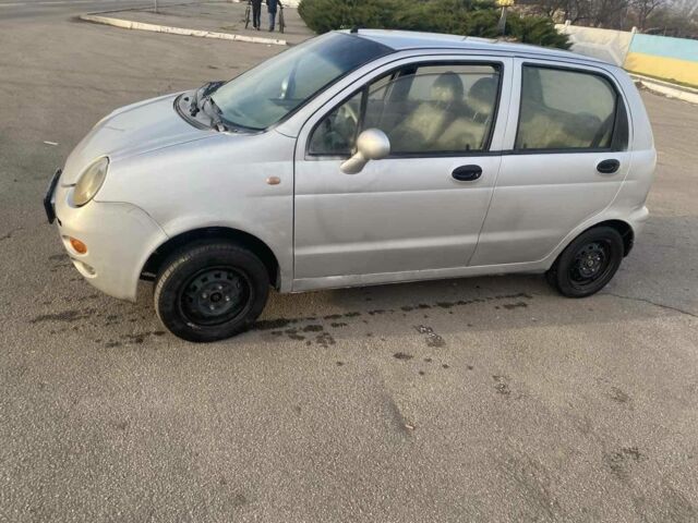 Серый Чери Джагги, объемом двигателя 1.1 л и пробегом 210 тыс. км за 1300 $, фото 1 на Automoto.ua