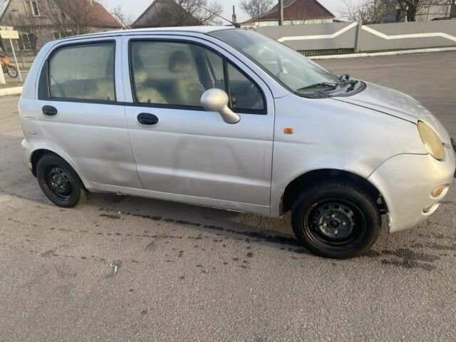 Серый Чери Джагги, объемом двигателя 1.1 л и пробегом 210 тыс. км за 1300 $, фото 4 на Automoto.ua