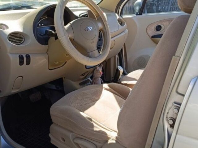 Сірий Чері Джаггі, об'ємом двигуна 1 л та пробігом 73 тис. км за 3300 $, фото 2 на Automoto.ua