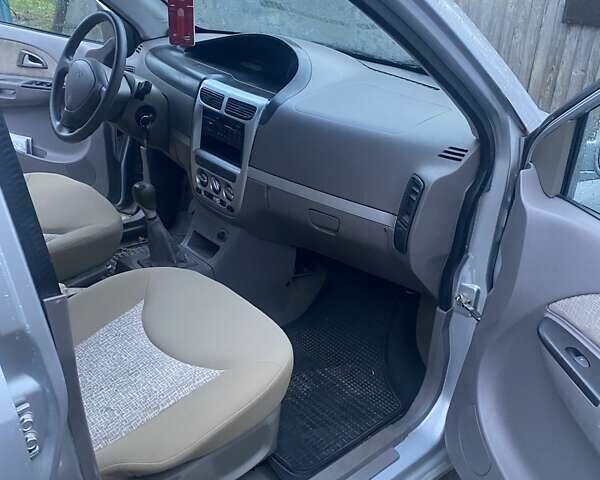 Чери Джагги 2008 в Изяслве на Automoto.ua Серый Чери Джагги, объемом двигателя 1.3 л и пробегом 85 тыс. км за 1400 $, фото 9 на Automoto.ua