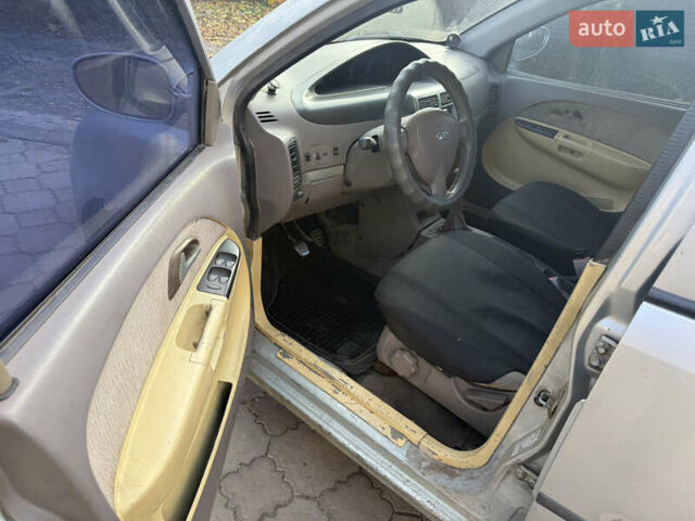 Сірий Чері Джаггі, об'ємом двигуна 1.3 л та пробігом 555 тис. км за 875 $, фото 9 на Automoto.ua