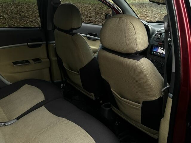 Красный Чери Кимо, объемом двигателя 1.3 л и пробегом 113 тыс. км за 3500 $, фото 5 на Automoto.ua