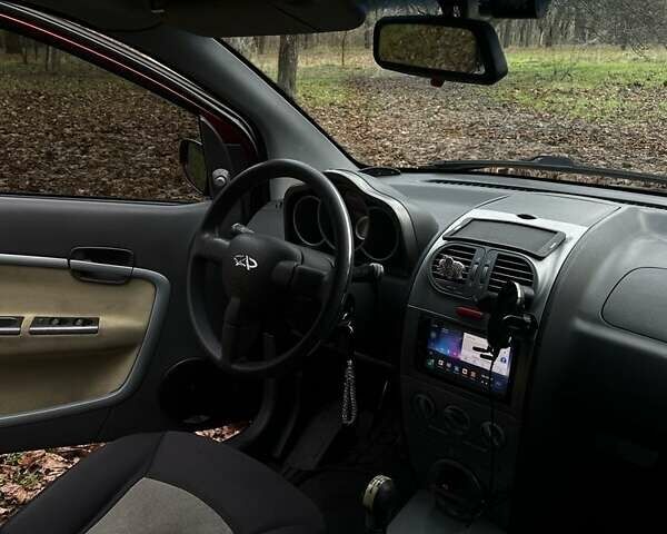 Красный Чери Кимо, объемом двигателя 1.3 л и пробегом 113 тыс. км за 3500 $, фото 5 на Automoto.ua