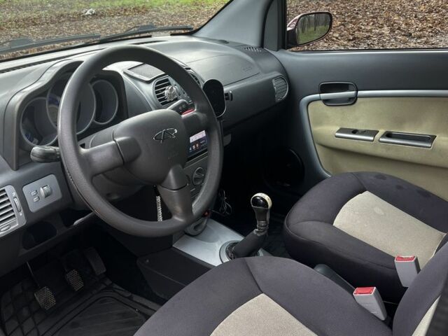 Красный Чери Кимо, объемом двигателя 1.3 л и пробегом 113 тыс. км за 3500 $, фото 2 на Automoto.ua