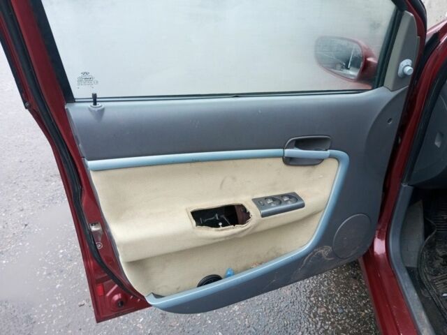 Красный Чери Кимо, объемом двигателя 1.3 л и пробегом 59 тыс. км за 3000 $, фото 5 на Automoto.ua