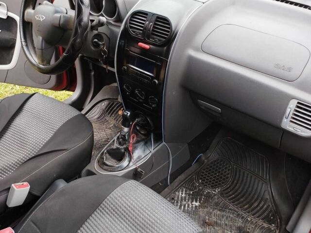 Красный Чери Кимо, объемом двигателя 1.3 л и пробегом 123 тыс. км за 2300 $, фото 5 на Automoto.ua