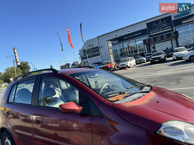 Красный Чери Кимо, объемом двигателя 1.3 л и пробегом 205 тыс. км за 1500 $, фото 4 на Automoto.ua