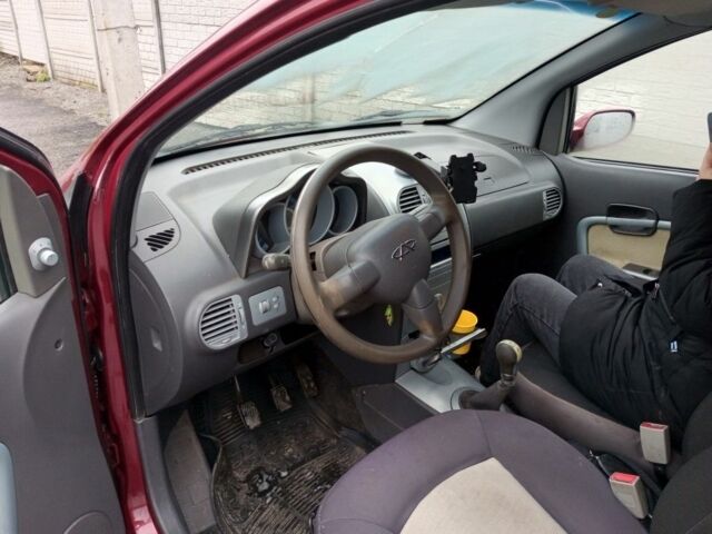 Красный Чери Кимо, объемом двигателя 1.3 л и пробегом 59 тыс. км за 3000 $, фото 6 на Automoto.ua