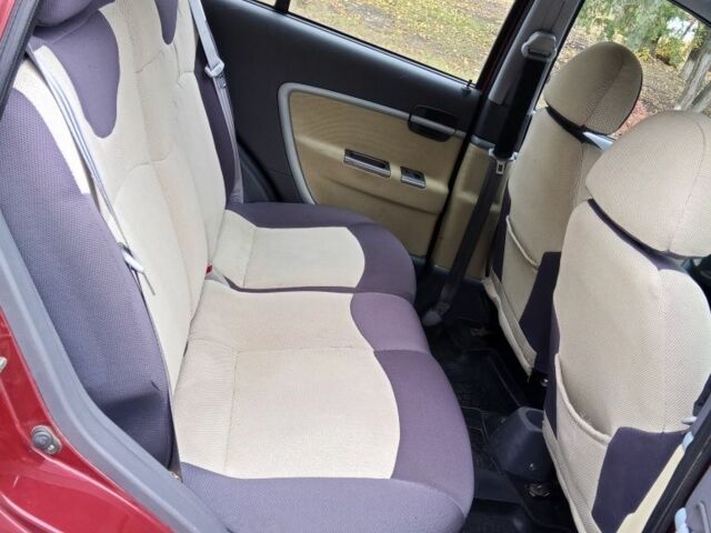 Красный Чери Кимо, объемом двигателя 1.3 л и пробегом 66 тыс. км за 3500 $, фото 4 на Automoto.ua