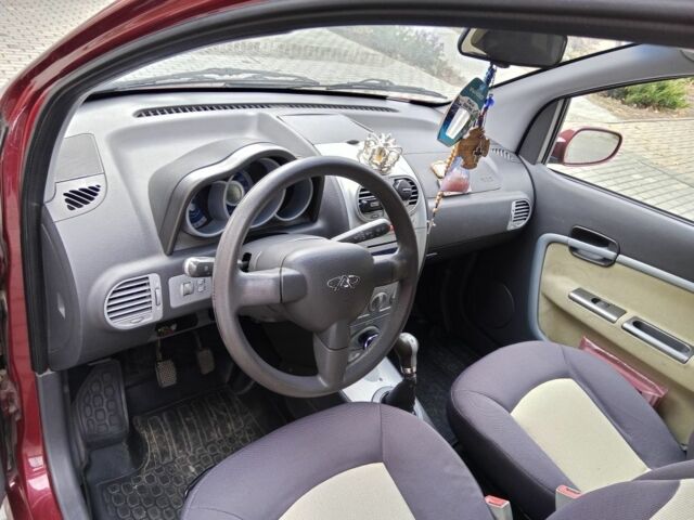 Красный Чери Кимо, объемом двигателя 1.3 л и пробегом 66 тыс. км за 3500 $, фото 6 на Automoto.ua