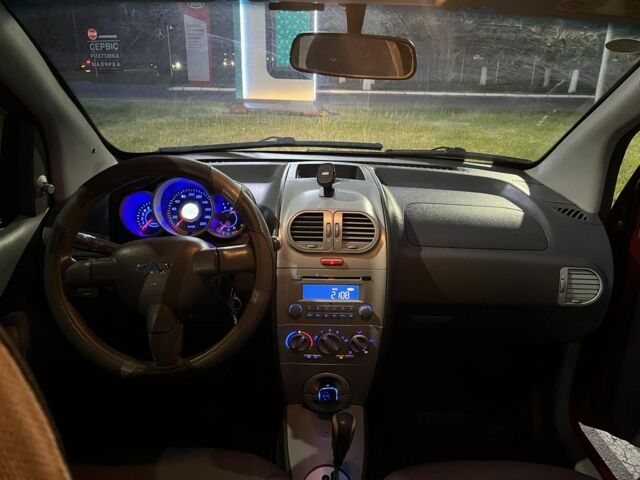 Красный Чери Кимо, объемом двигателя 1.3 л и пробегом 120 тыс. км за 2499 $, фото 5 на Automoto.ua