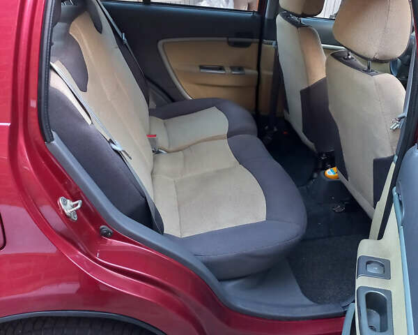 Красный Чери Кимо, объемом двигателя 1.3 л и пробегом 59 тыс. км за 4200 $, фото 5 на Automoto.ua