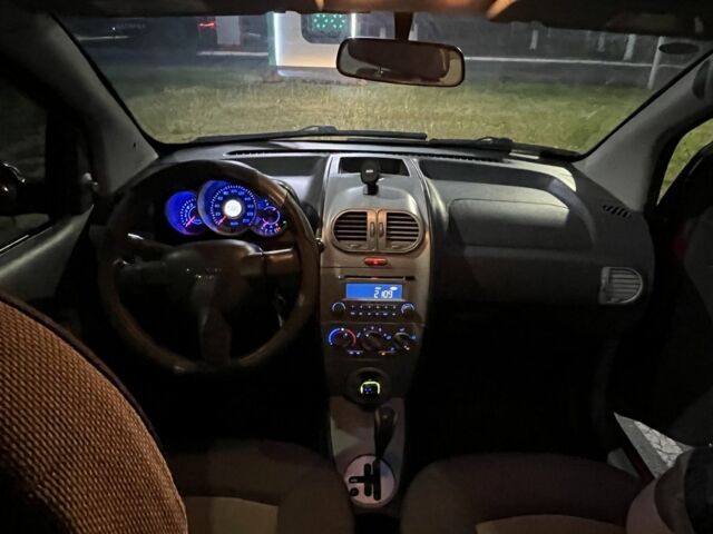 Красный Чери Кимо, объемом двигателя 1.3 л и пробегом 120 тыс. км за 2499 $, фото 6 на Automoto.ua