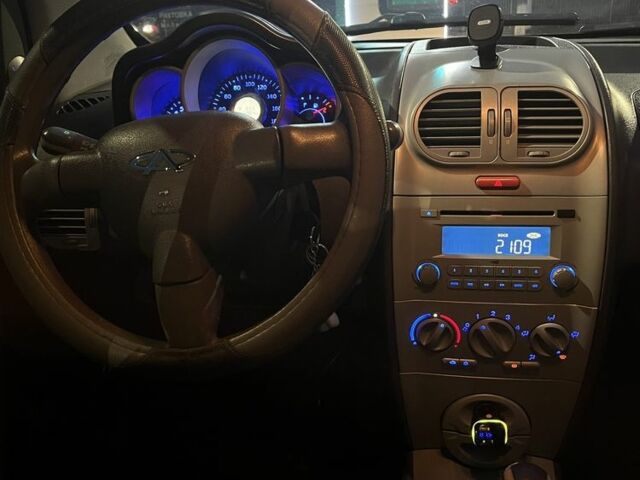 Красный Чери Кимо, объемом двигателя 1.3 л и пробегом 120 тыс. км за 2499 $, фото 7 на Automoto.ua