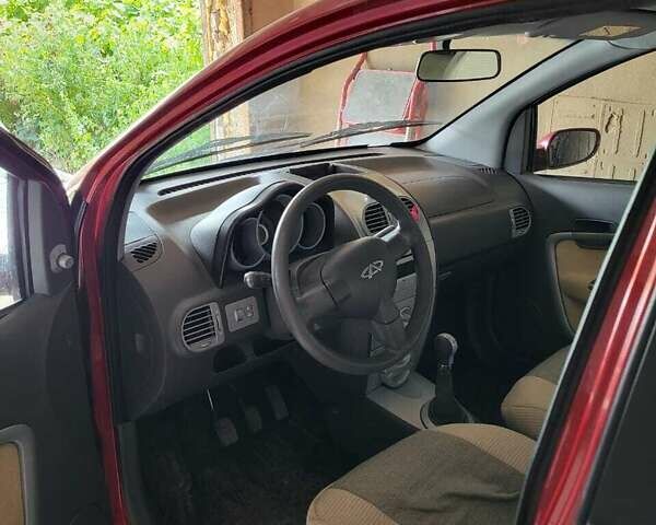 Красный Чери Кимо, объемом двигателя 1.3 л и пробегом 63 тыс. км за 3500 $, фото 4 на Automoto.ua
