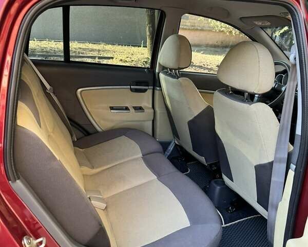 Красный Чери Кимо, объемом двигателя 1.3 л и пробегом 79 тыс. км за 3800 $, фото 6 на Automoto.ua