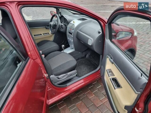 Красный Чери Кимо, объемом двигателя 1.3 л и пробегом 94 тыс. км за 3500 $, фото 17 на Automoto.ua
