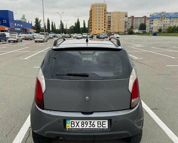 Серый Чери Кимо, объемом двигателя 1.3 л и пробегом 120 тыс. км за 2100 $, фото 2 на Automoto.ua