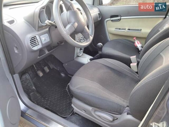 Серый Чери Кимо, объемом двигателя 1.3 л и пробегом 70 тыс. км за 2400 $, фото 3 на Automoto.ua