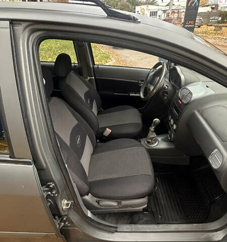 Серый Чери Кимо, объемом двигателя 1.3 л и пробегом 213 тыс. км за 2500 $, фото 7 на Automoto.ua