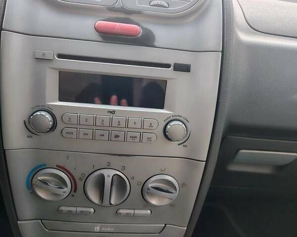 Синий Чери Кимо, объемом двигателя 1.3 л и пробегом 202 тыс. км за 2350 $, фото 9 на Automoto.ua