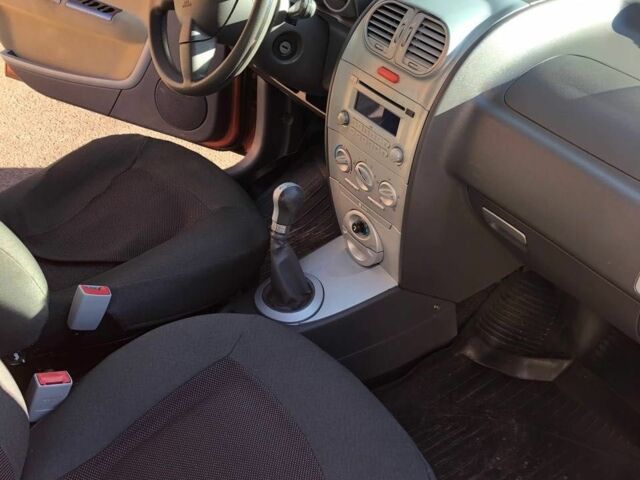 Помаранчевий Чері Кімо, об'ємом двигуна 1.3 л та пробігом 65 тис. км за 2300 $, фото 4 на Automoto.ua