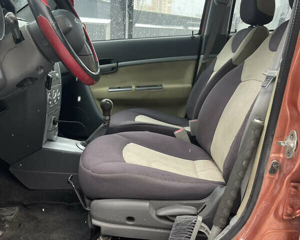 Оранжевый Чери Кимо, объемом двигателя 1.3 л и пробегом 180 тыс. км за 1800 $, фото 7 на Automoto.ua